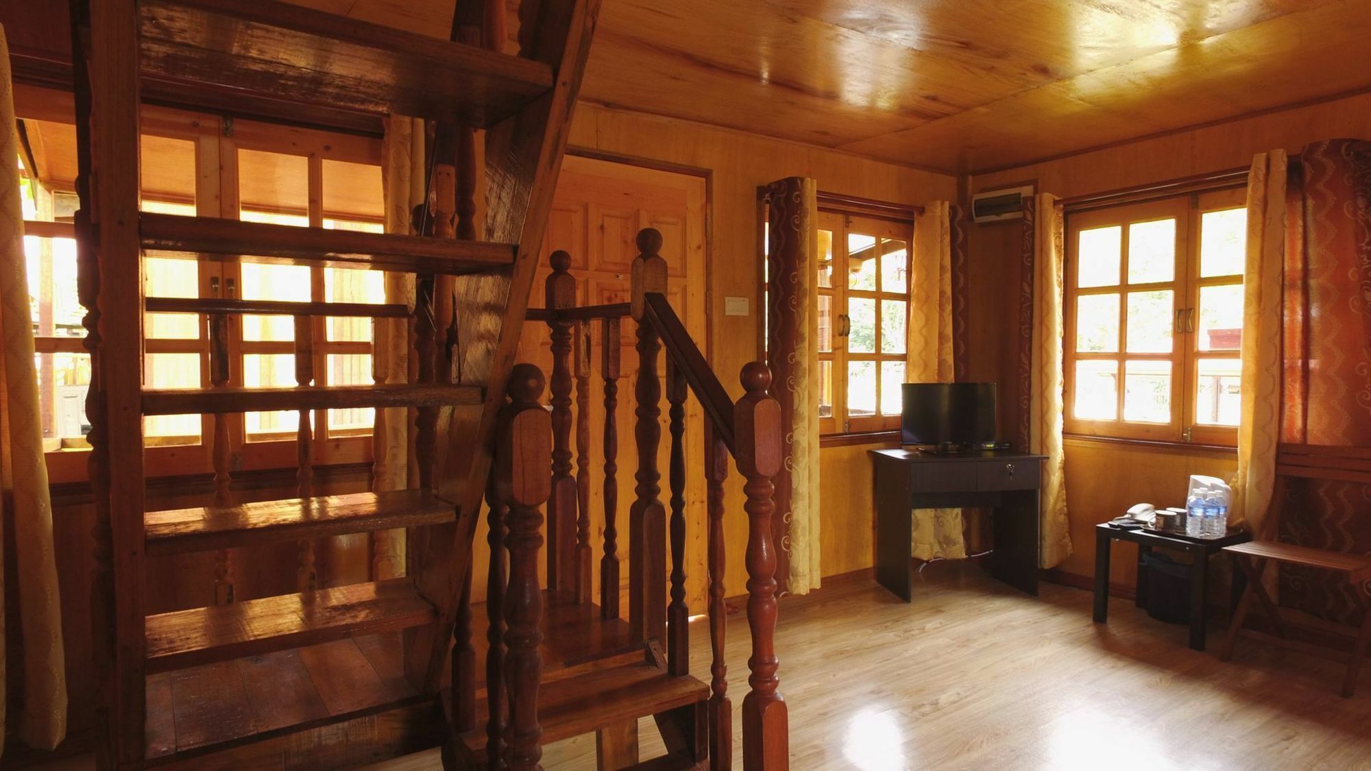 Borneo Tree House Hotel