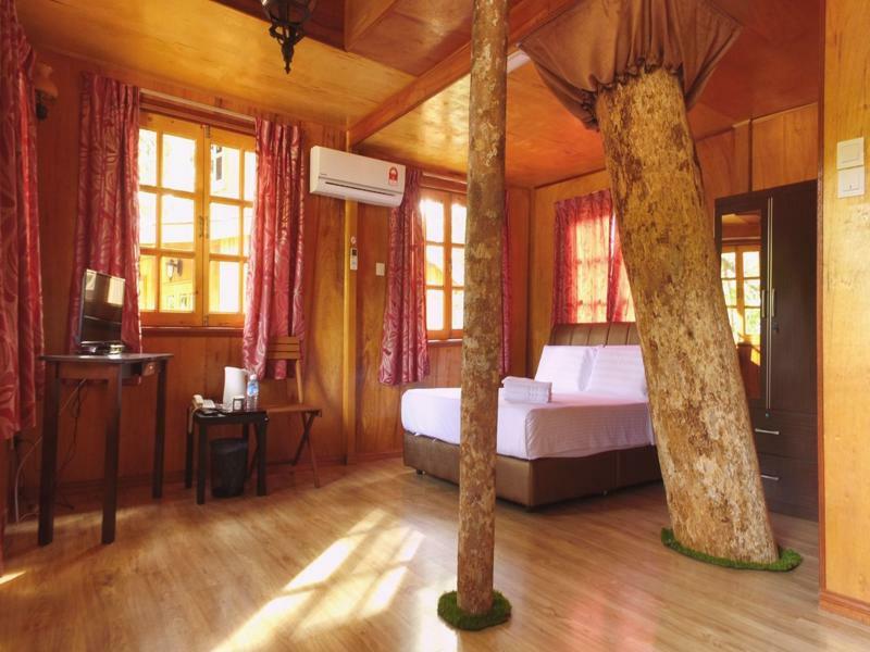 Hotel Borneo Tree House 2*